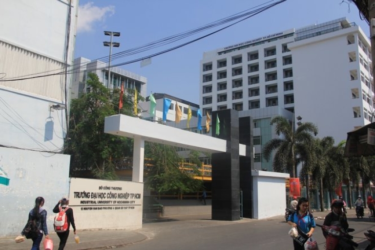 đại học công nghiệp