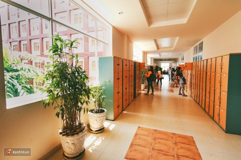 hành lang đại học quốc tế