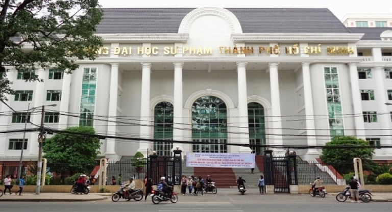 Trung tâm ngoại ngữ đâị học sư phạm