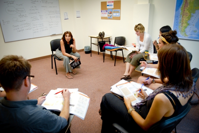 TIến bộ từng ngày với Ngoại ngữ Tiến bộ!