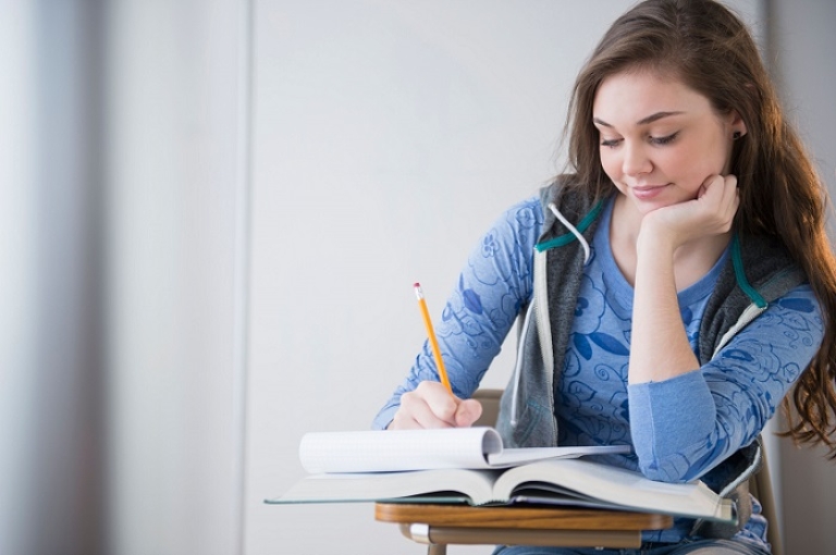 không tốn chi phí cho việc học Tiếng Anh nhưng vẫn học tốt