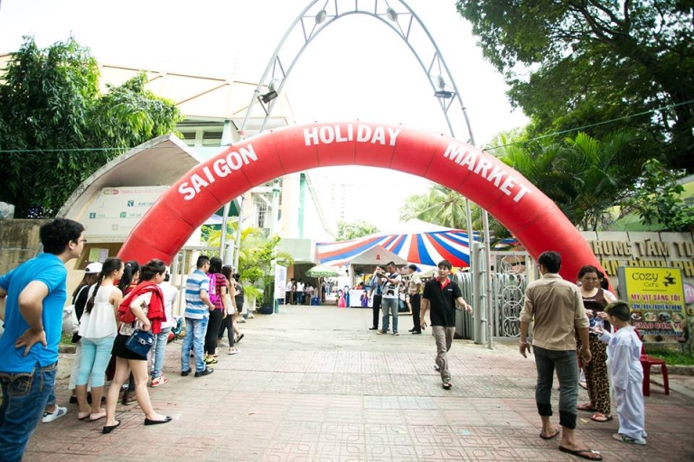 saigon holiday market