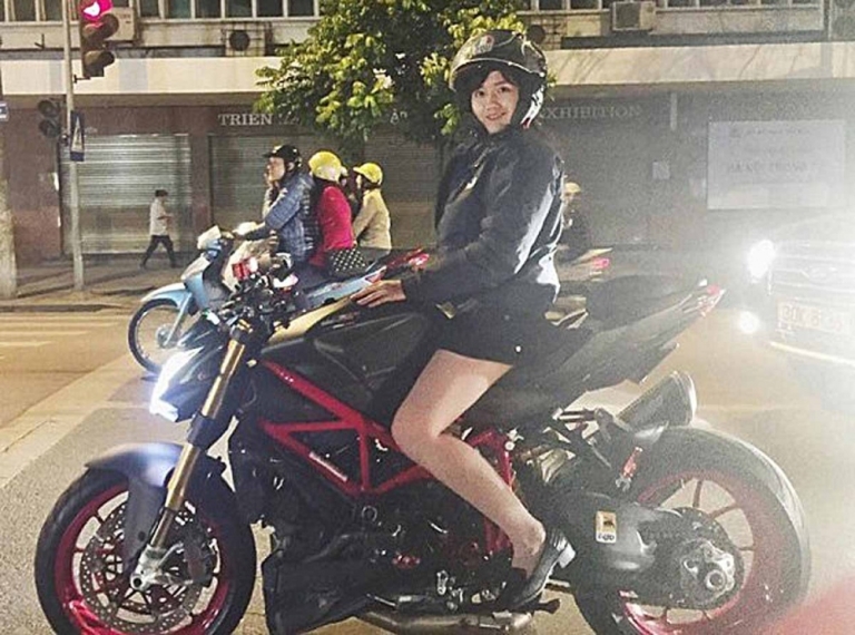 Moto nữ vẫn chạy được nhé