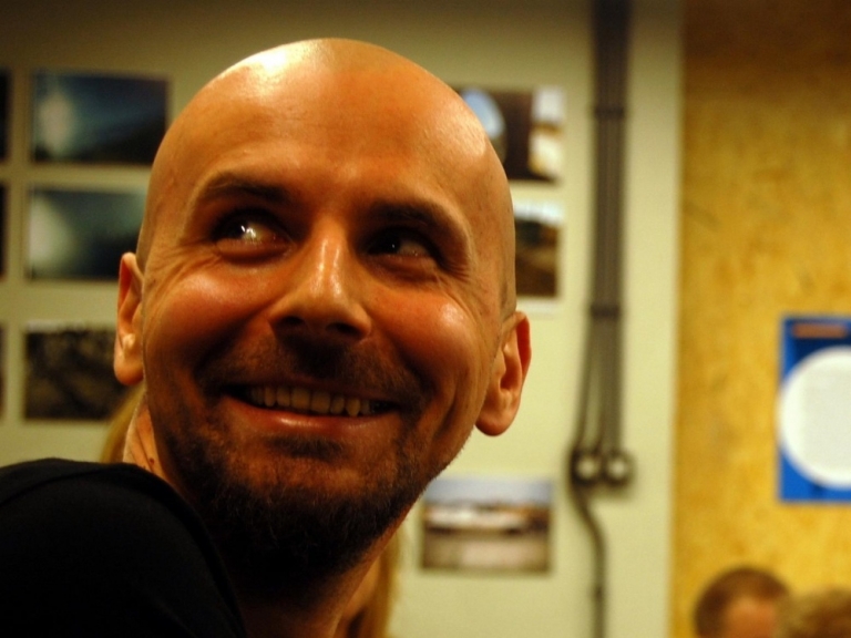 Sử dụng sự trợ giúp của công nghệ, bạn sẽ học ngoại ngữ tốt hơn, đó là bí quyết của Krystian Aparta