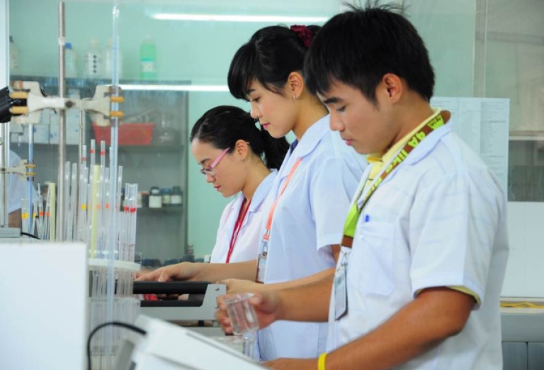 Sinh viên trường HUTECH trong một giờ học
