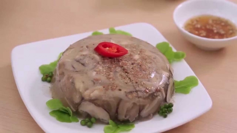 những món ăn ngày tết mang lại may mắn cả năm