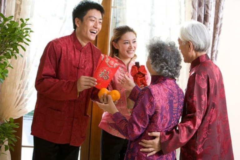 Xông nhà, xông đất ngày Tết