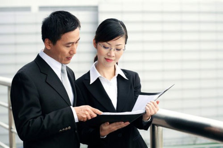 Hãy lắng nghe và quan sát.