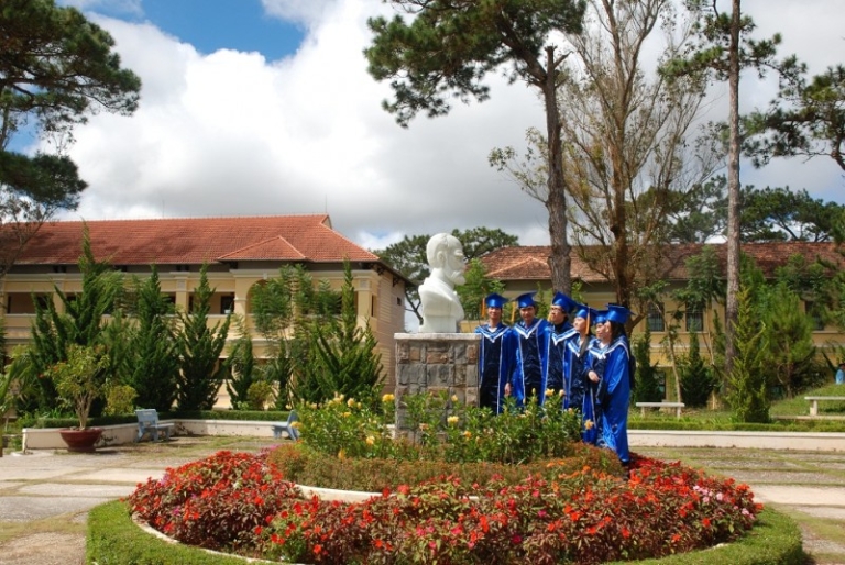 Trường đại học Yersin Đà Lạt có những đóng góp cho sự phát triển của tỉnh Lâm Đồng