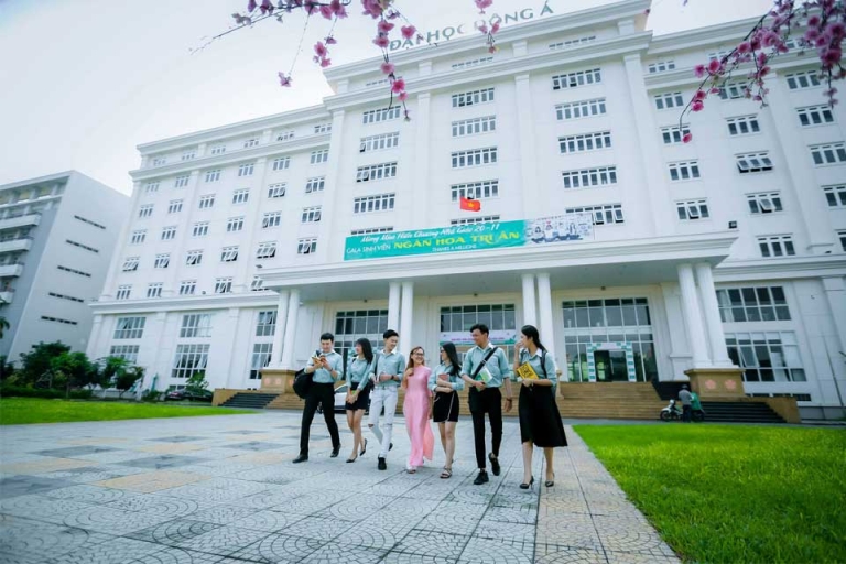 học phí đại học đông á
