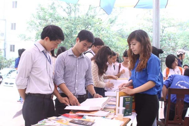 Sinh viên Học viện tham gia các hoạt động tại Ngày hội văn hóa đọc