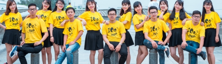 Cảnh báo! Bên trong vẻ hào nhoáng của “LẦU XANH – UEH” ẩn chứa điều gì?