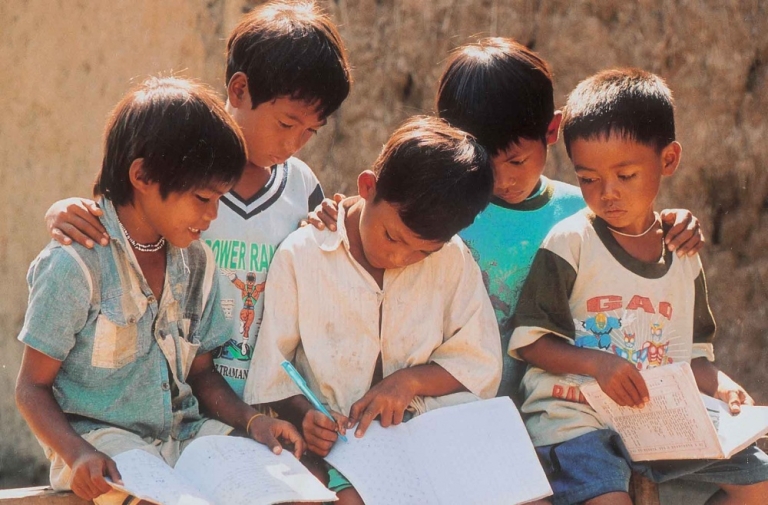 Việt Nam xếp hạng nghèo thứ mấy thế giới?