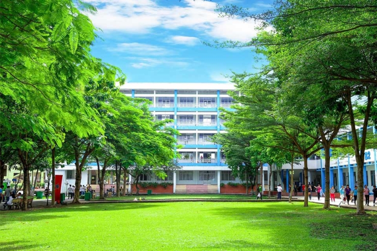 Cơ sở vật chất với học phí