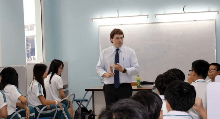 Đến ngay VASS để được tư vấn khóa học thích hợp nhất dành cho bạn (Nguồn: VASS)