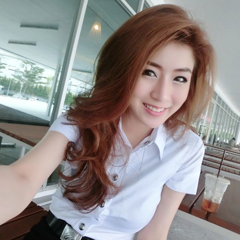 Ploypraew