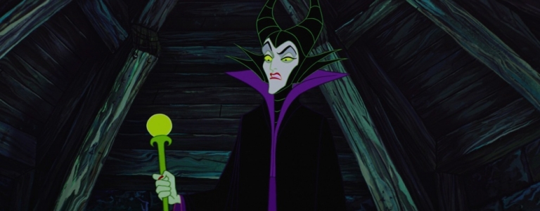 Maleficent có mối hận với gia tộc hoàng gia (nguồn: disneywiki)