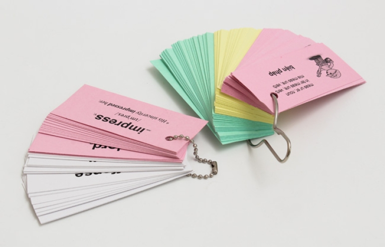 Mua flashcard từ các trang mạng bán hàng online