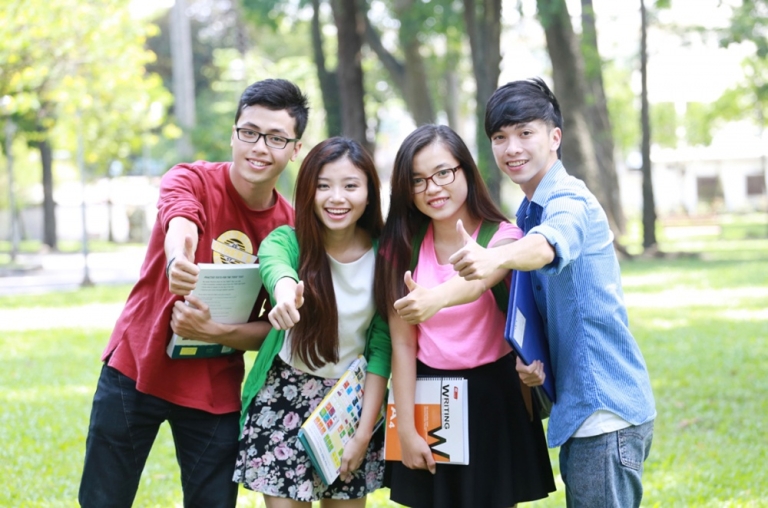 Hoa văn Mạch Kiếm Hùng thường xuyên tổ chức hoạt động giao lưu tiếng Quảng Đông cho học viên