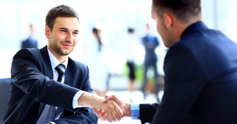 Giao tiếp tốt có thể tạo thiện cảm với người xung quanh