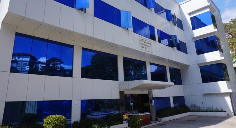 Trường Anh ngữ Pines