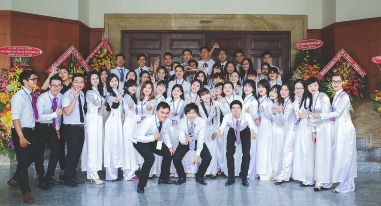 Nam thanh nữ tú trường Đại học Luật TPHCM