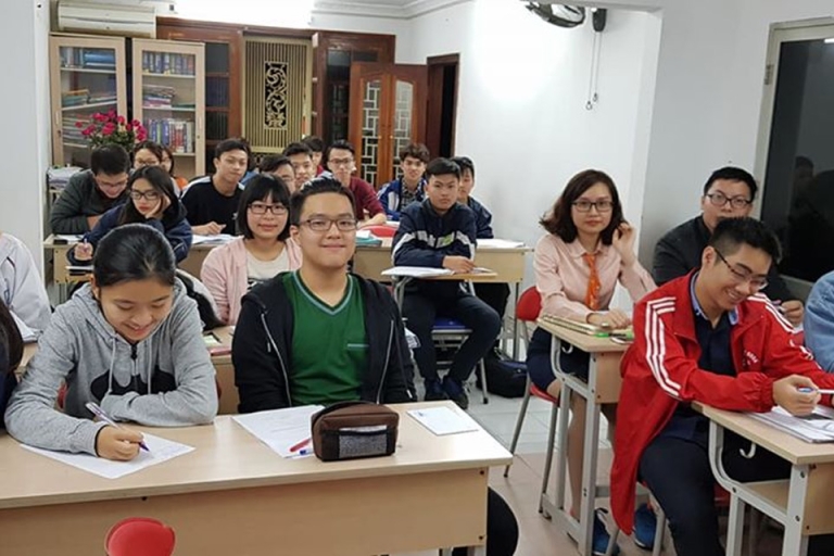 Không khí lớp học ôn luyện TOEFL thường thoải mái với sự hài hước của thầy 