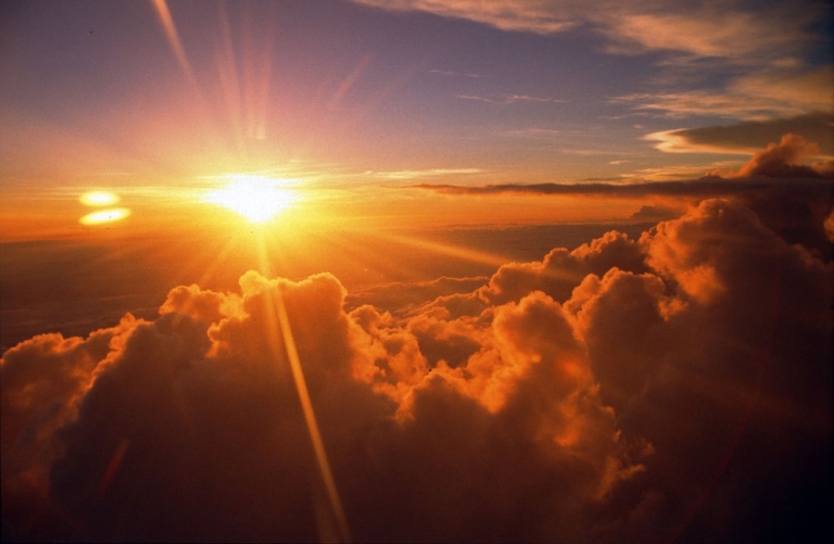 The sun will come out tomorrow - Ngày mai trời sẽ sáng thôi (Nguồn Momastery)