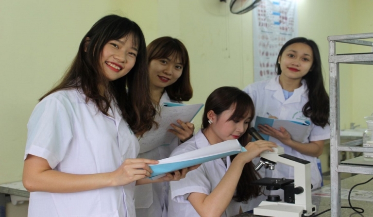Ngành có điểm chuẩn thấp nhất thường là Y tế cộng đồng