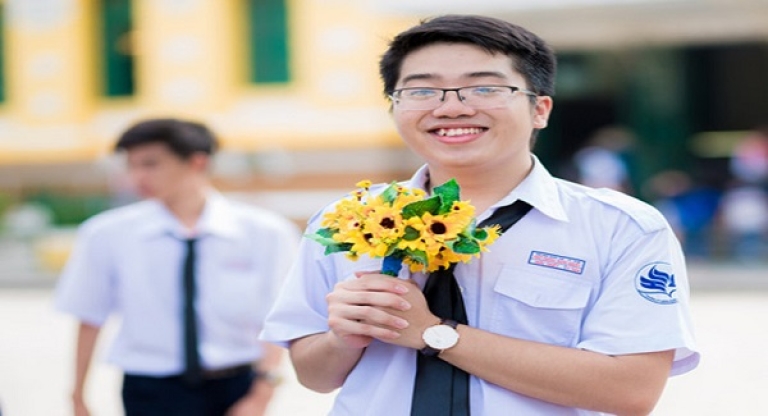 Thủ khoa Phạm Hữu Triết