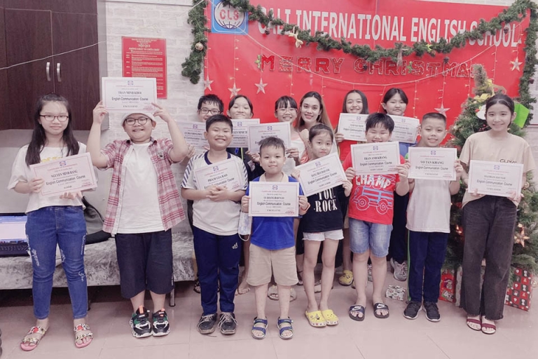 Mức học phí học tiếng Anh giao tiếp HCM
