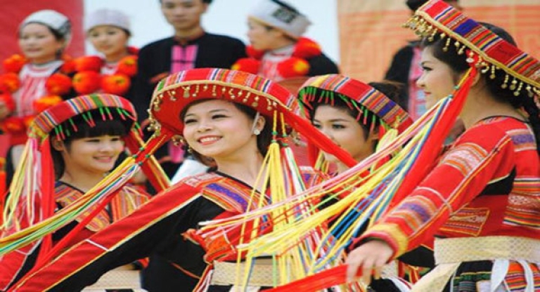 Người trẻ thiếu gì khi bước ra thế giới