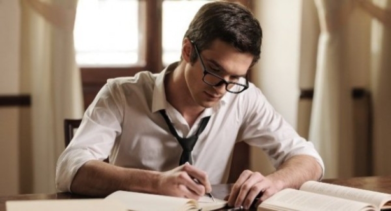 Người trẻ thiếu gì khi bước ra thế giới