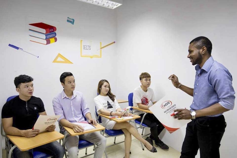 Một lớp học tại KOS English Center (Nguồn: KOS)