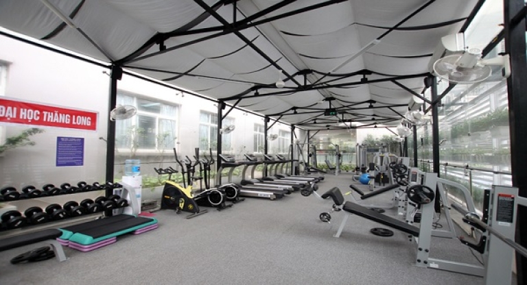 Phòng tập gym có các máy chức năng: máy đi bộ, máy chạy, máy đạp xe (Nguồn: Vnexpress)