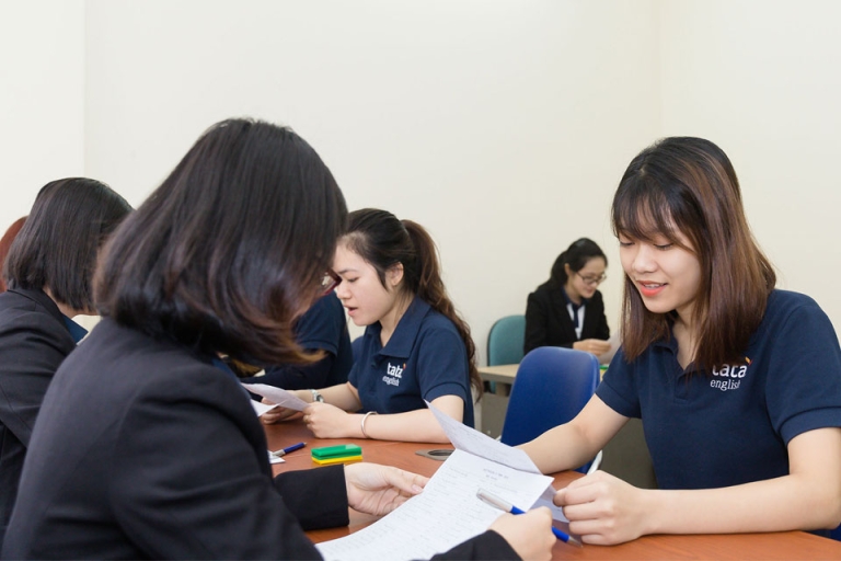 Trung tâm Tata English thu hút được đông đảo các bạn học viên