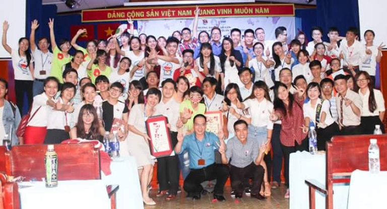 Thầy và trò khoa quản trị kinh doanh (Nguồn: SGU)