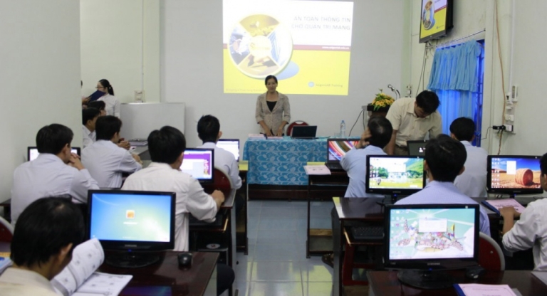 Khóa học MOS tại IIG Việt Nam (Nguồn: IIG)