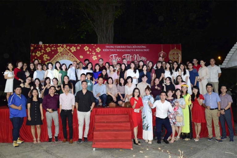 Đội ngũ giảng viên tại Trung tâm Anh ngữ Bộ ngoại giao CEFALT (Nguồn: Facebook Trung Tâm Ngoại Ngữ Bộ Ngoại Giao - Cefalt)