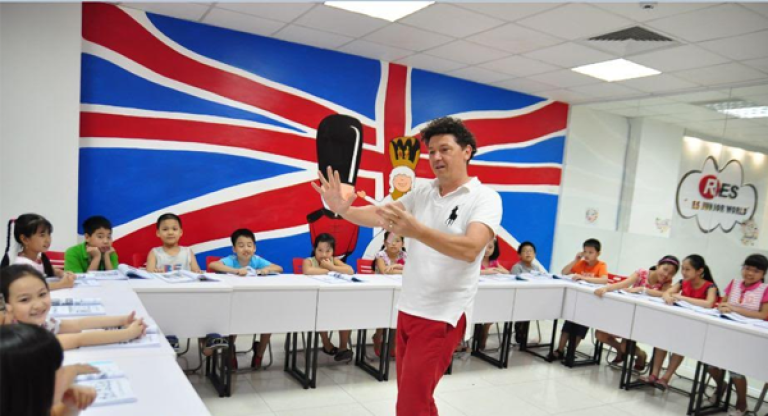 Buổi học châu Âu kỳ thú tại RES (Nguồn: RES Việt Nam)