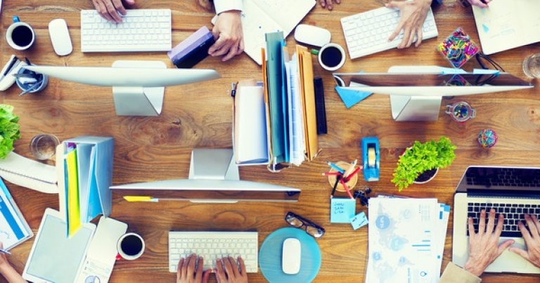 Người đi làm công việc khá bận rộn (Nguồn: Quora)