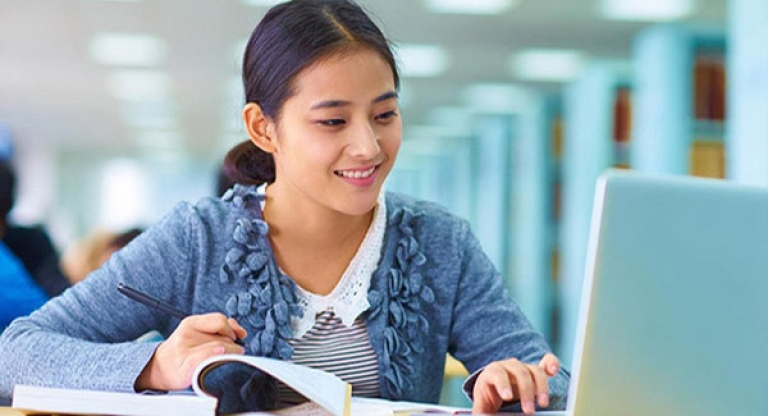 Không chỉ học tiếng Anh, bạn còn có thể trao đổi kinh nghiệm du học, du lịch (Nguồn: idplanguage)