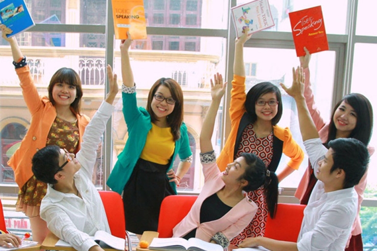 Ms. Hoa TOEIC - Sứ giả truyền cảm hứng (Nguồn: Ms. Hoa TOEIC)