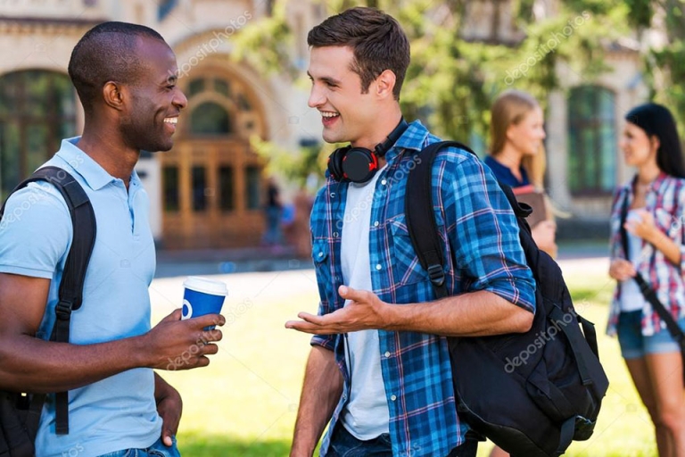 Luyện tập tiếng Anh để có một chuyến du lịch vui trọn vẹn (Nguồn: pleasetalk)