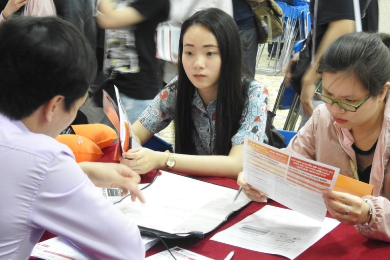 Ngoại ngữ Không gian gặp không ít phản hồi tiêu cực (Nguồn: vietnammoi)