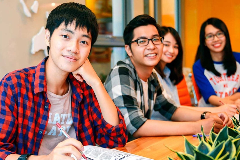 Học tiếng Anh giao tiếp thật vui cùng JOLO! (Nguồn: jolo)