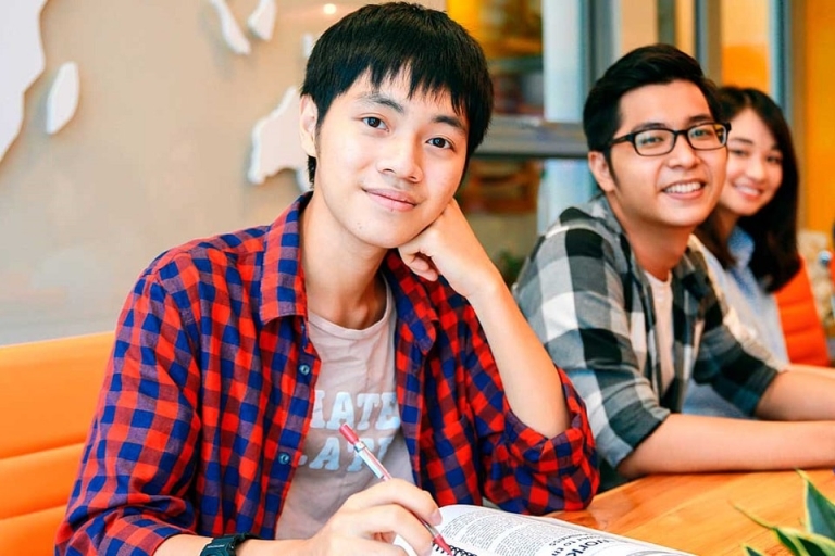 đánh giá trung tâm JOLO