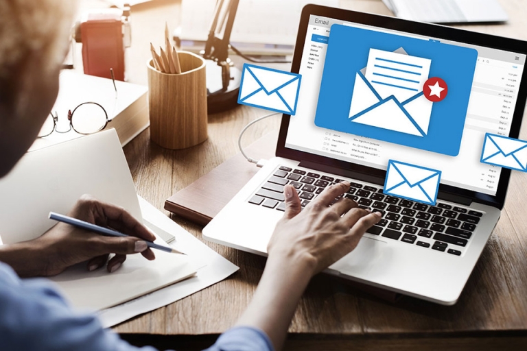 Kỹ năng viết email tốt cũng sẽ giúp tạo ấn tượng tốt và chuyên nghiệp trong mắt khách hàng (Nguồn: Brandsauce)