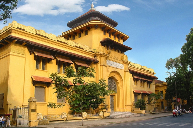 Trường Đại học Tổng hợp Hà Nội – tiền thân của Khoa học Tự nhiên ngày nay (Nguồn: wikipedia)