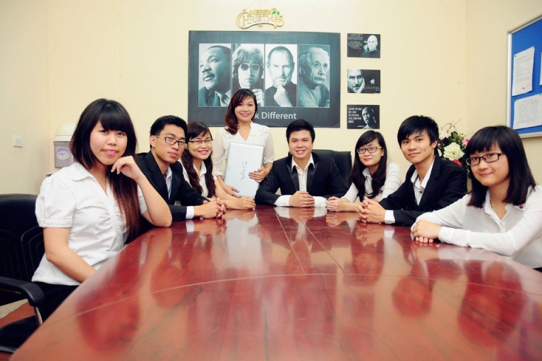 Đội ngũ giảng viên tại PPSVietnam English Center (Nguồn: Ybox)